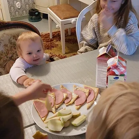 فندق مبيت وإفطار Cafe أولو