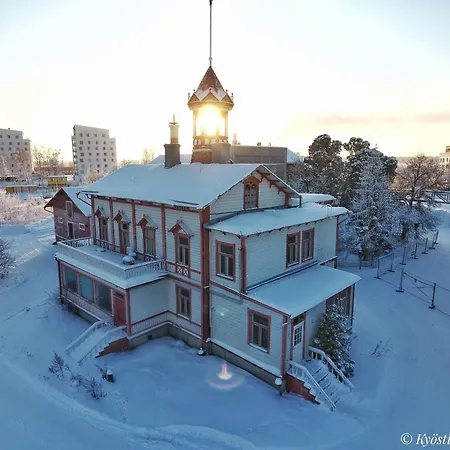 Cafe Bed & Breakfast