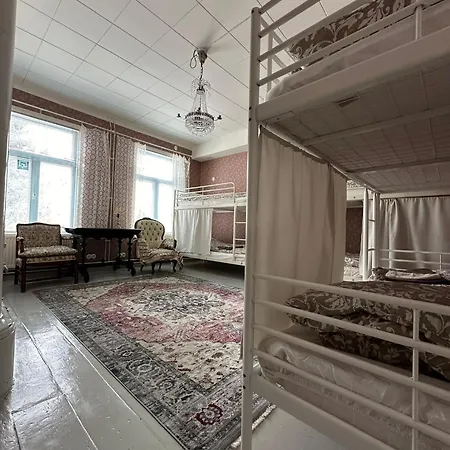 Cafe Bed & Breakfast